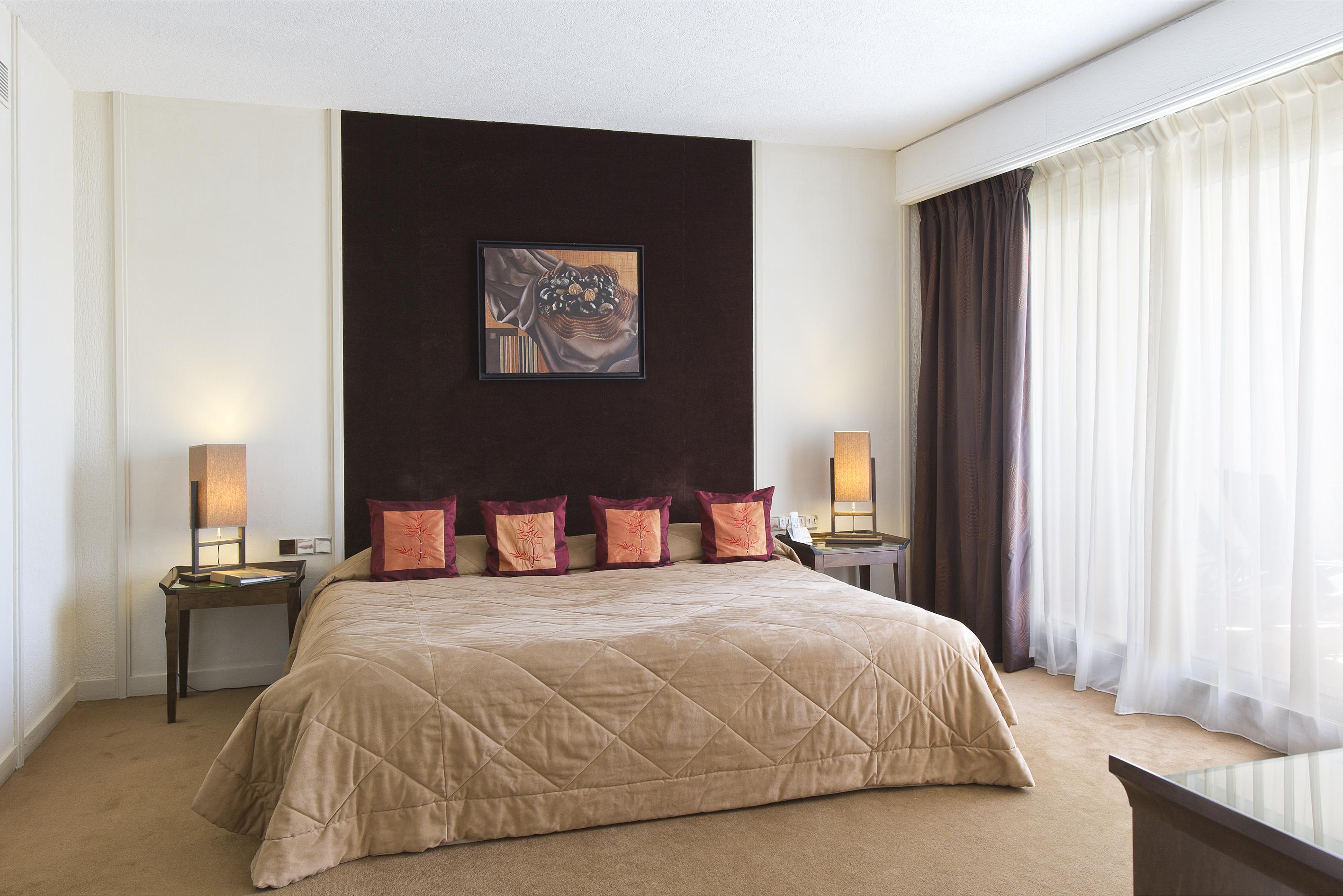 Hotel La Cote Saint Jacques 5*