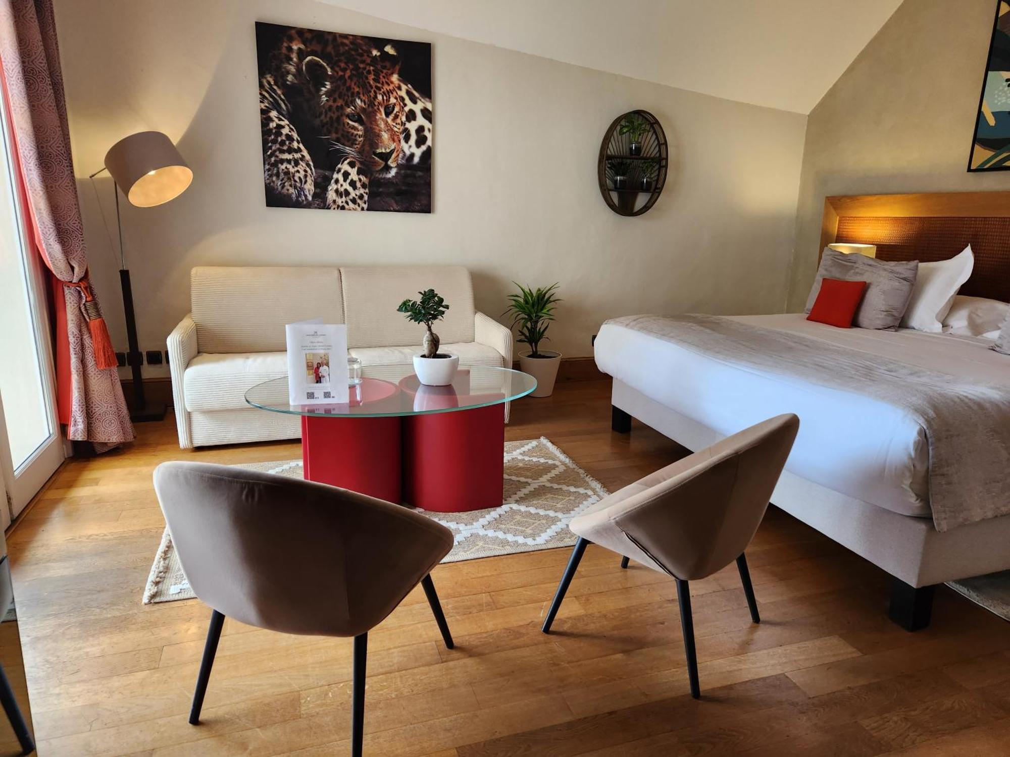 Hotel La Cote Saint Jacques 5*