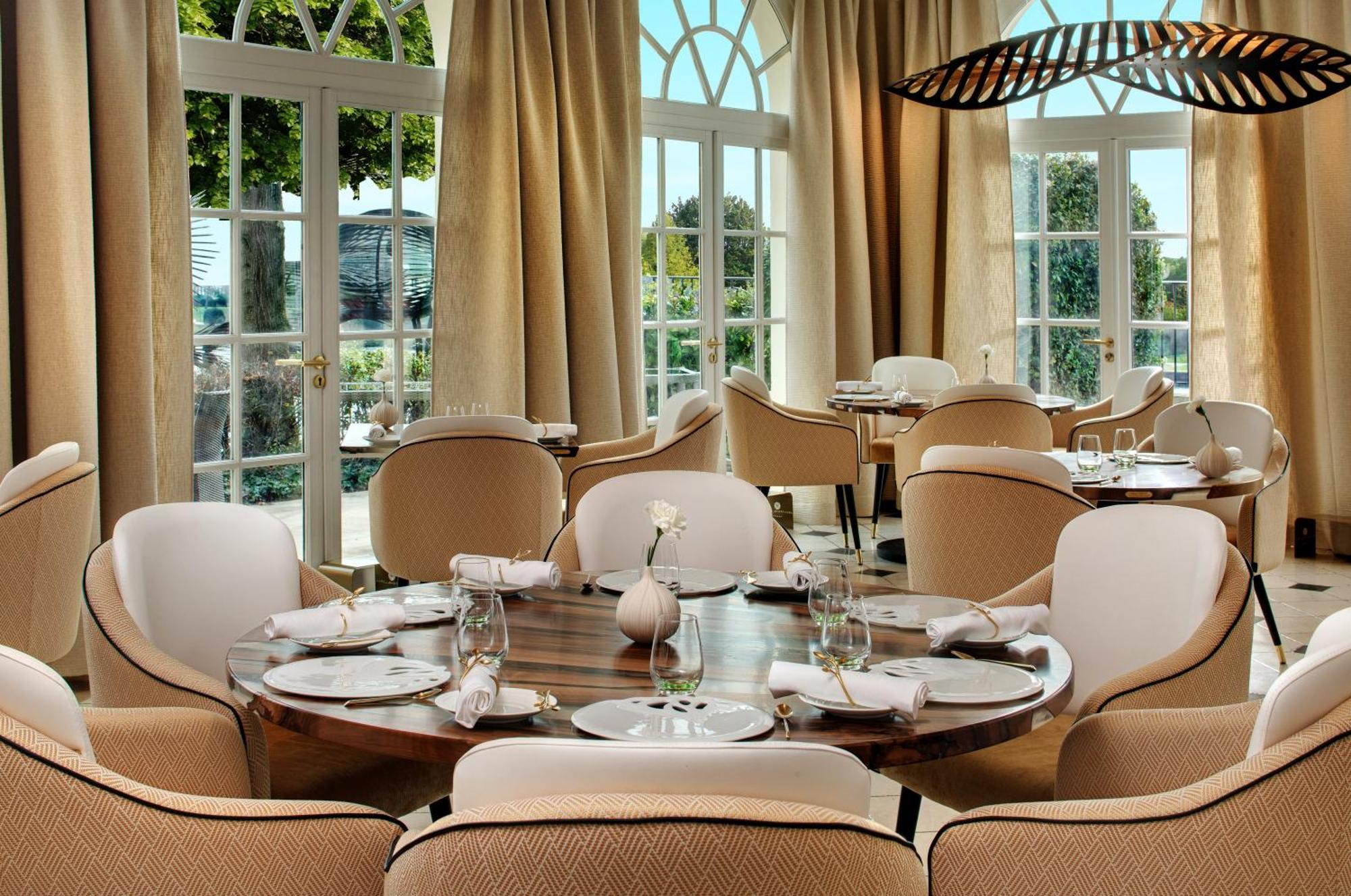 Hotel La Cote Saint Jacques 5*